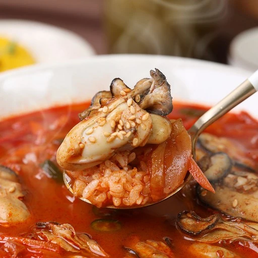 [ㅋㅍ]셰프애찬 큼직한 통영 굴 짬뽕 깊은 불 맛 얼큰함 800g/1팩, 1개( 11,900원, 39% 할인)