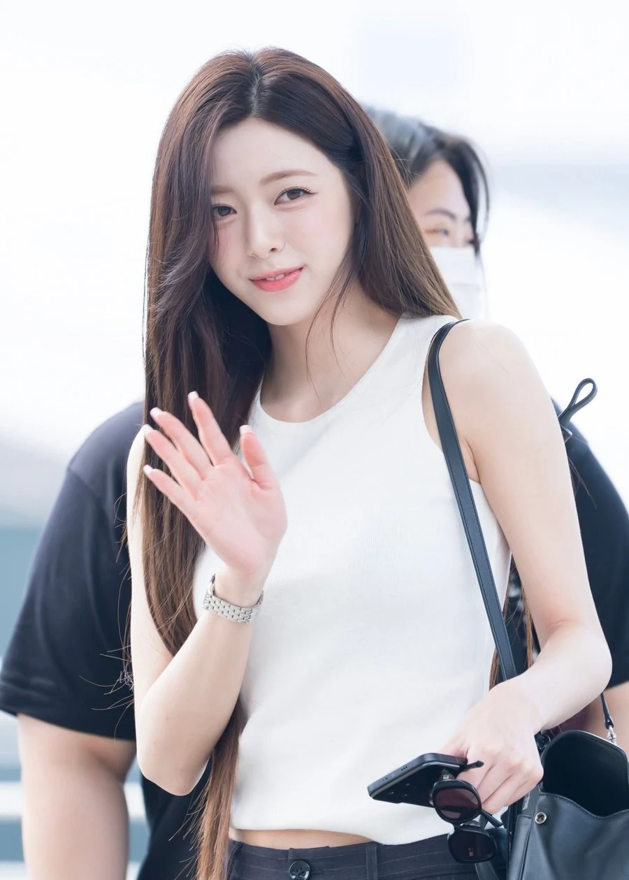 출국하는 있지 유나