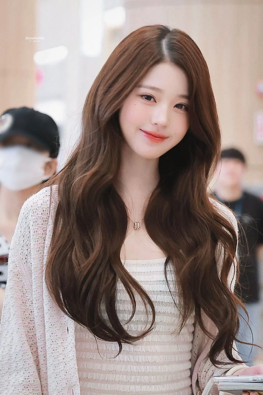 어제 출국하는 장원영