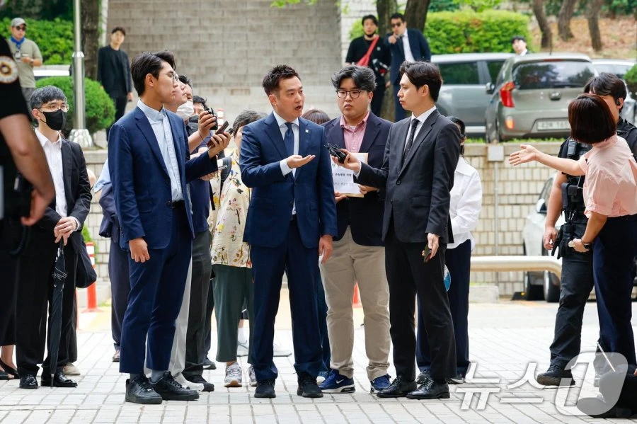 김세의 구경하러온 장사의신 사진