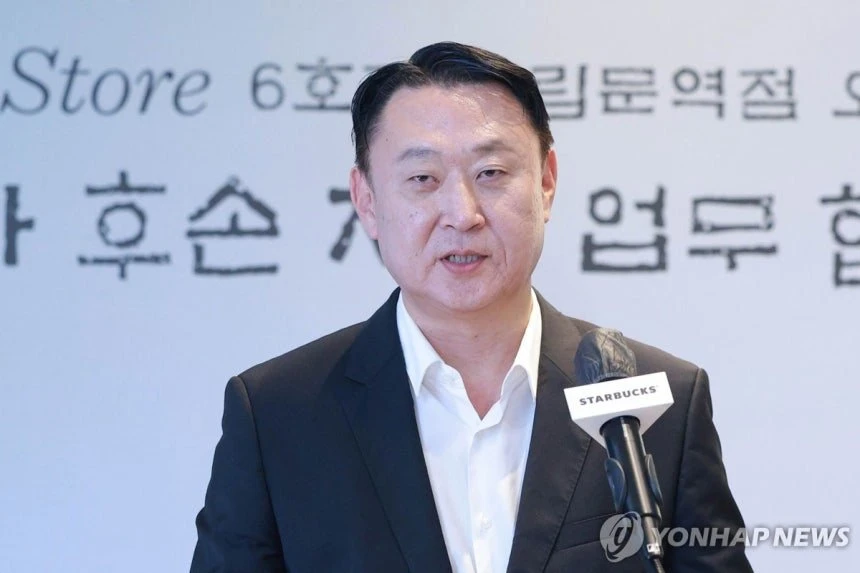 오늘자) 전격 해임된 스타벅스 대표 ㄷㄷ..jpg