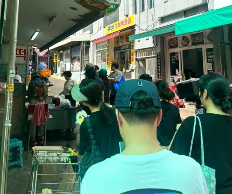 부산 폭염에도 줄서는 메뉴.jpg