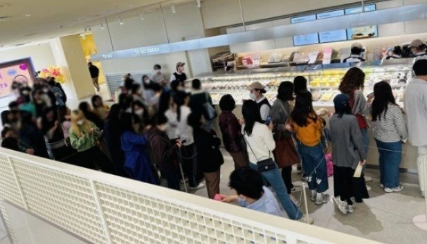 오픈런 해야 먹을 수 있었던 도넛 현재 근황  JPG
