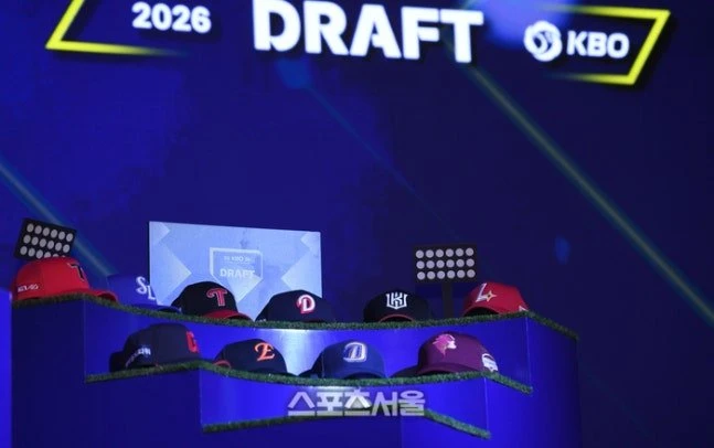 드래프트 배제 KBO, 스타벅스 가야지 파문 배재고 '참교육'