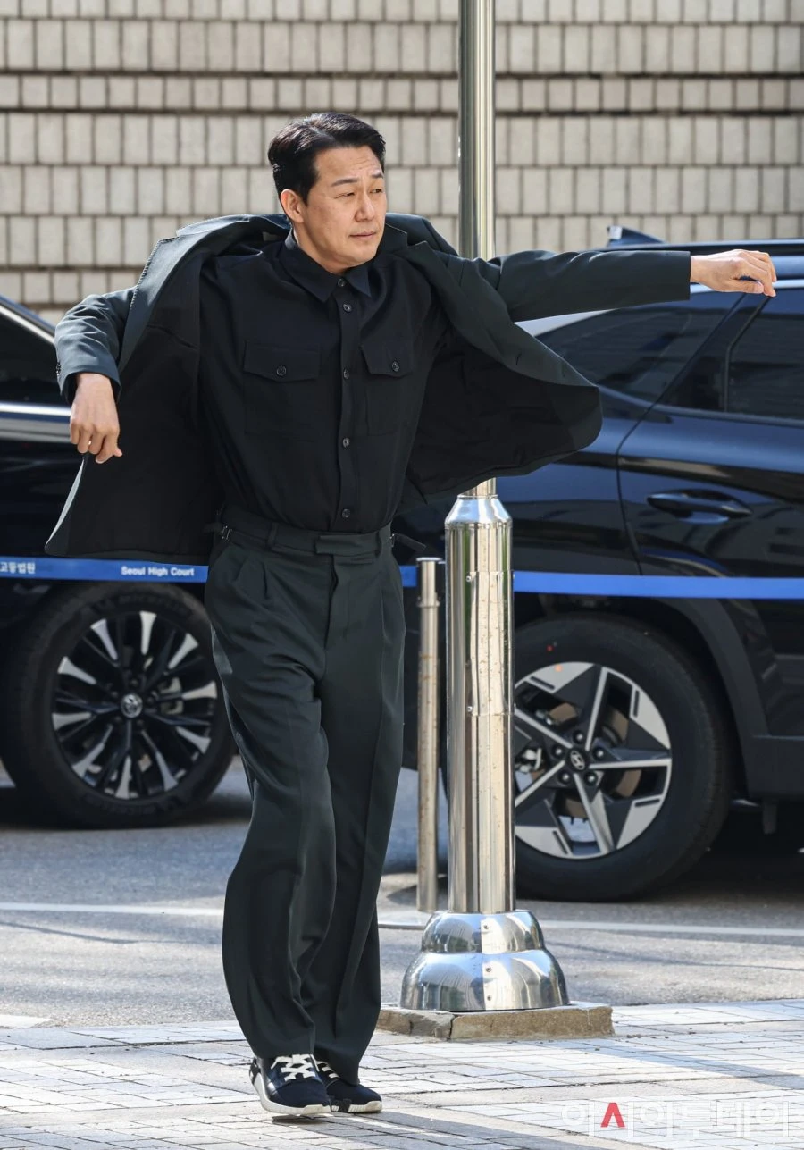 배우 박성웅, 오늘 법원 증인출석 사진