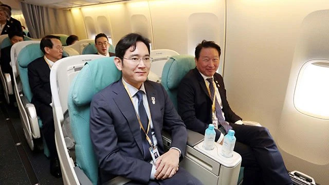 비즈니스석 처음 타본 사람 ㄷㄷ..jpg