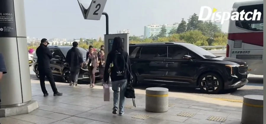 말 나오기 시작한 아이돌 공항 특혜 논란 ㄷㄷ.jpg